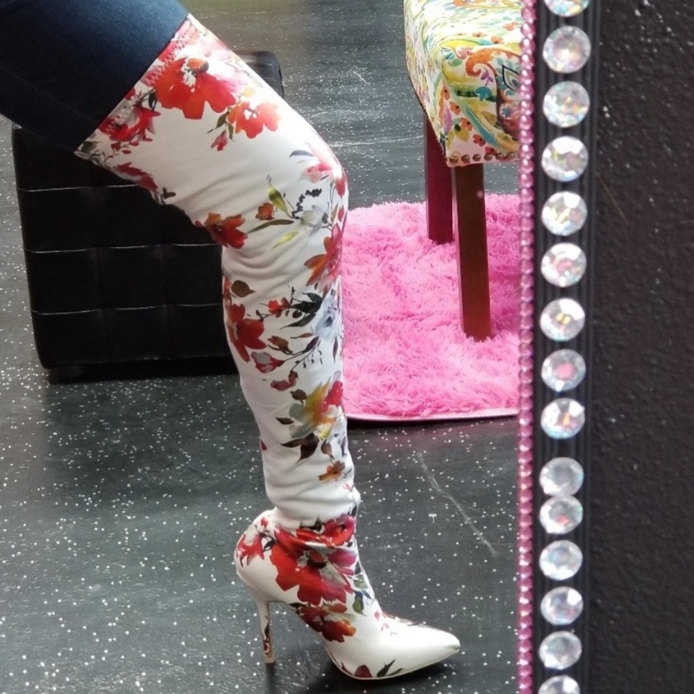 Women's thigh high boots